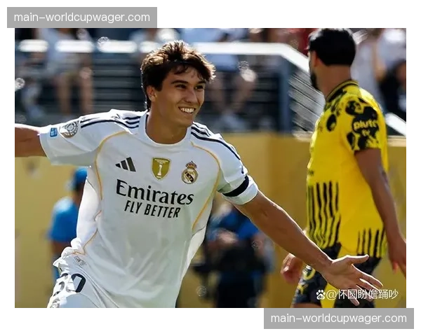 勒沃库森主帅阿隆索:对阵多特将坚持进攻推进,不因积分优势保守 勒沃库森主帅阿隆索:对阵多特将坚持进攻推进,不因积分优势保守